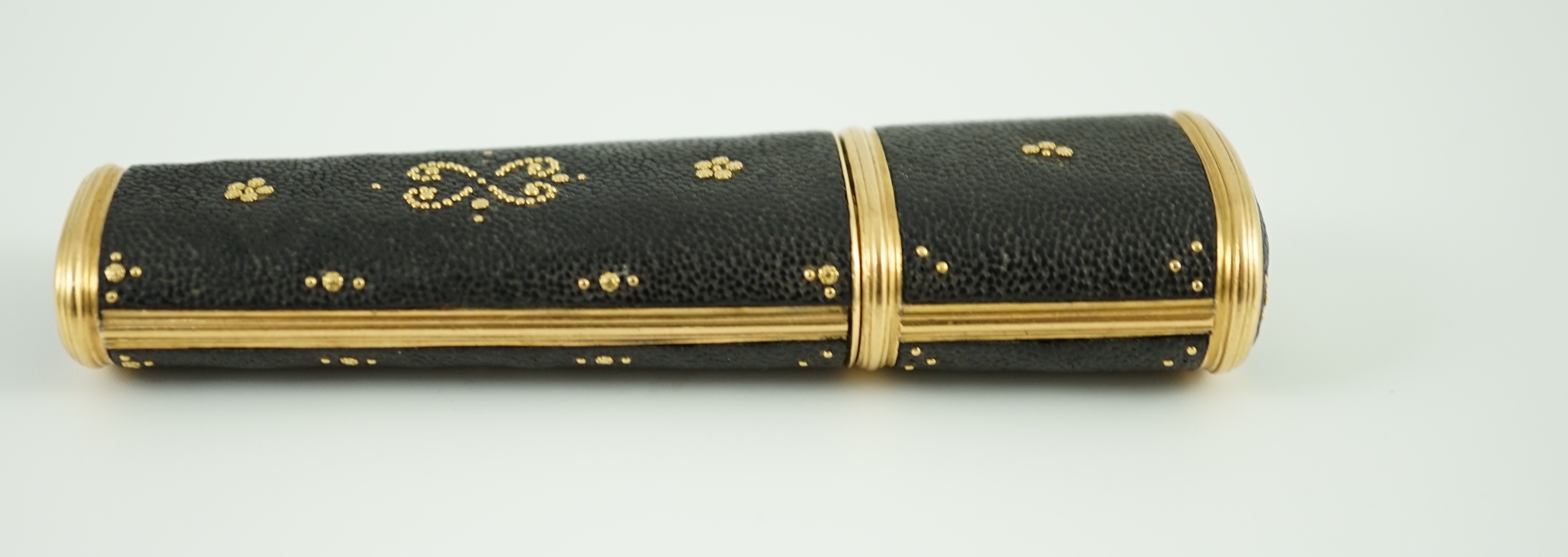 A George III gold mounted piqué work etui